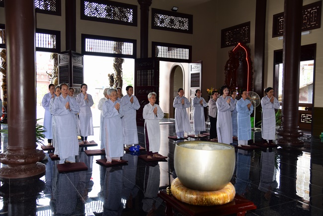 Khóa tu Bát Quan Trai tại chùa Vĩnh Hiệp - Hậu Giang