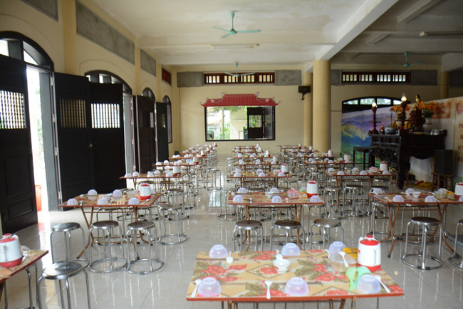 The  2nd day of the retreat Zen–Reciting the Buddha name at Tay Khanh Pagoda.