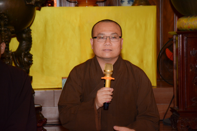 The  2nd day of the retreat Zen–Reciting the Buddha name at Tay Khanh Pagoda.