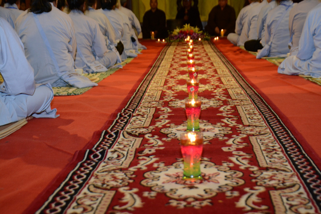 The  2nd day of the retreat Zen–Reciting the Buddha name at Tay Khanh Pagoda.