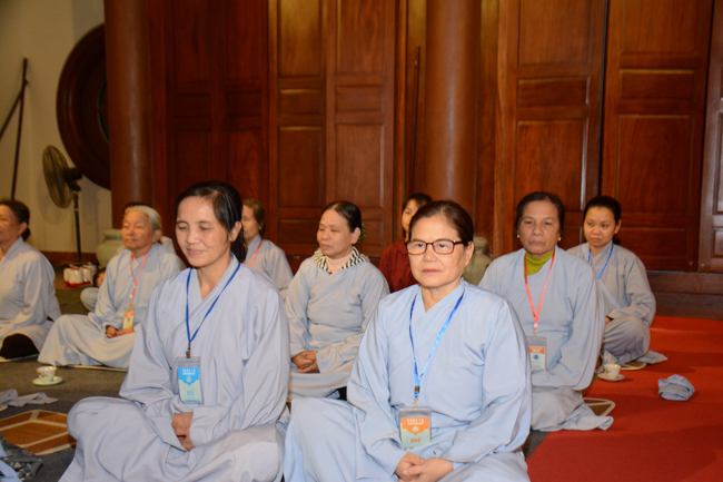 The  2nd day of the retreat Zen–Reciting the Buddha name at Tay Khanh Pagoda.