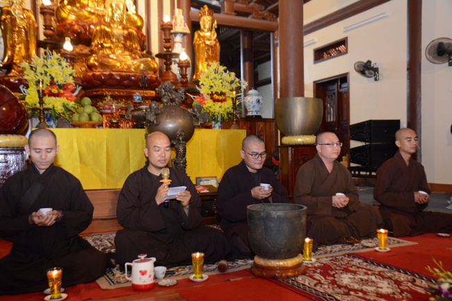 The  2nd day of the retreat Zen–Reciting the Buddha name at Tay Khanh Pagoda.