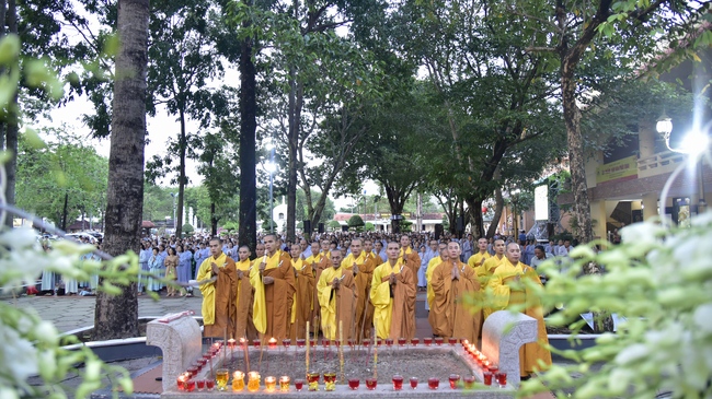 Mừng khánh đản Bồ-tát Quán Thế Âm