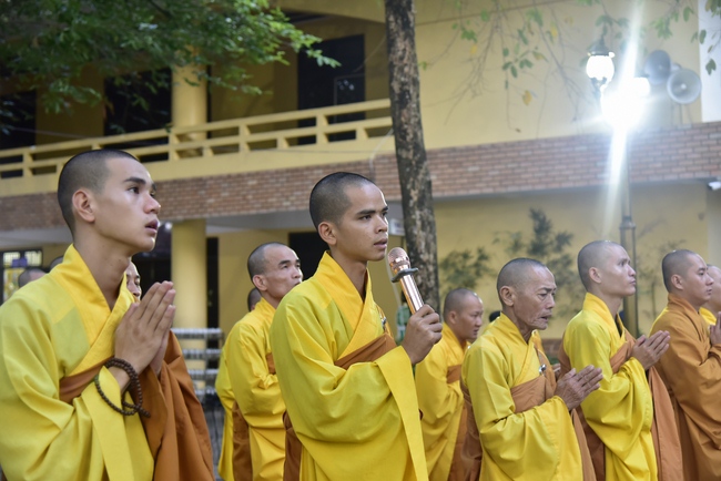 Mừng khánh đản Bồ-tát Quán Thế Âm