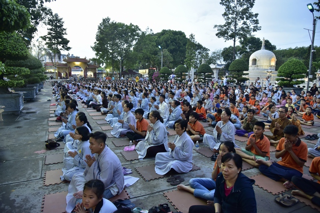 Mừng khánh đản Bồ-tát Quán Thế Âm