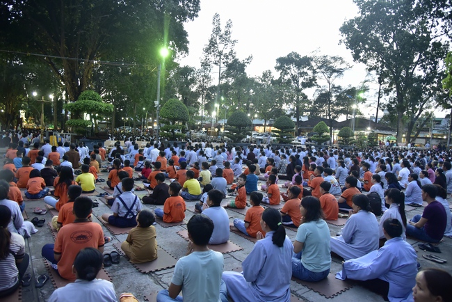 Mừng khánh đản Bồ-tát Quán Thế Âm