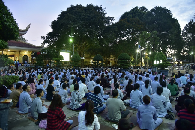 Mừng khánh đản Bồ-tát Quán Thế Âm