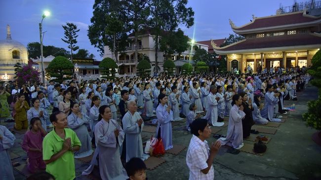 Mừng khánh đản Bồ-tát Quán Thế Âm