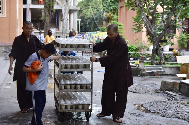 Mừng khánh đản Bồ-tát Quán Thế Âm