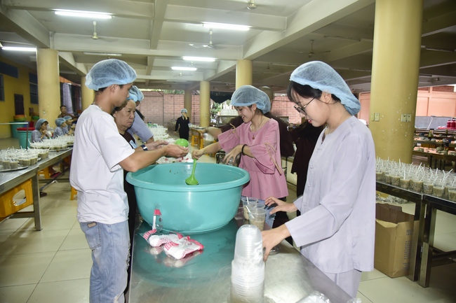 Mừng khánh đản Bồ-tát Quán Thế Âm