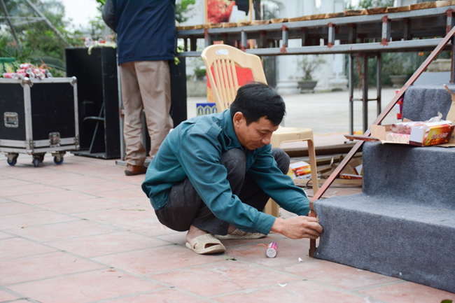 The lantern-flower night commemorating to Bodhisattva Avalokitesvara at Tay Khanh Pagoda.