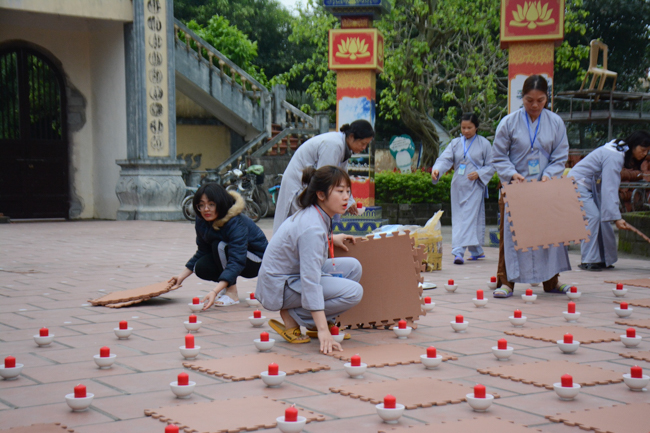The lantern-flower night commemorating to Bodhisattva Avalokitesvara at Tay Khanh Pagoda.