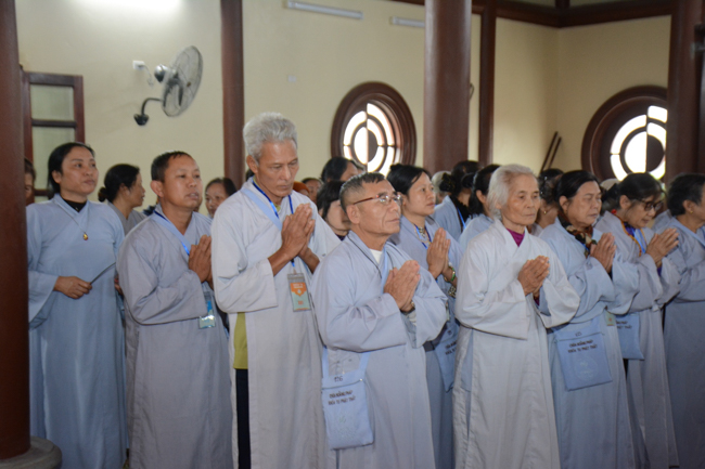 The lantern-flower night commemorating to Bodhisattva Avalokitesvara at Tay Khanh Pagoda.
