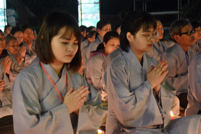 The lantern-flower night commemorating to Bodhisattva Avalokitesvara at Tay Khanh Pagoda.