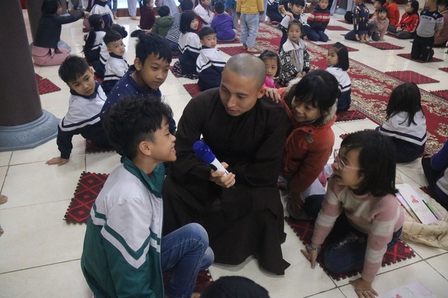 Playground Vietnamese Lotus Nursery in March, the year of the Pig.