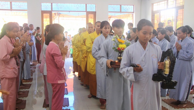 The ceremony of taking refuge at Dang Phap Pagoda- Binh Phuoc Province