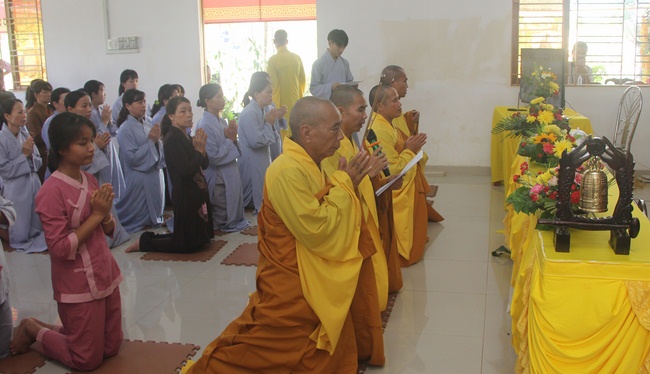The ceremony of taking refuge at Dang Phap Pagoda- Binh Phuoc Province