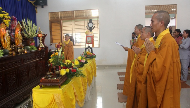 The ceremony of taking refuge at Dang Phap Pagoda- Binh Phuoc Province