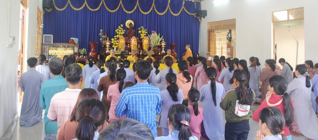 The ceremony of taking refuge at Dang Phap Pagoda- Binh Phuoc Province