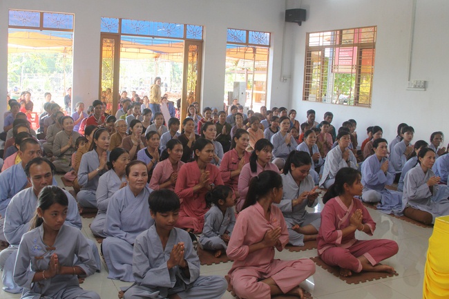 The ceremony of taking refuge at Dang Phap Pagoda- Binh Phuoc Province