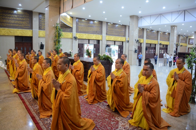 Dâng hương tưởng niệm 65 năm Tổ sư Minh Đăng Quang vắng bóng