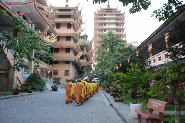 Dâng hương tưởng niệm 65 năm Tổ sư Minh Đăng Quang vắng bóng