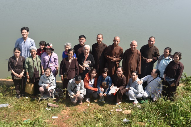 Offering nine branches of Hoang Phap Pagoda