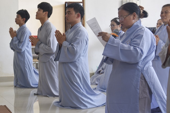 Offering nine branches of Hoang Phap Pagoda