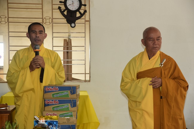 Offering nine branches of Hoang Phap Pagoda