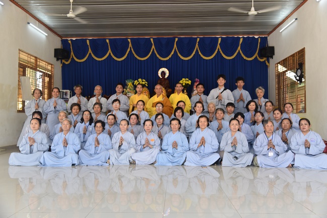 Offering nine branches of Hoang Phap Pagoda