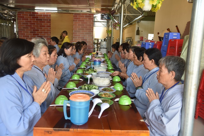Offering nine branches of Hoang Phap Pagoda