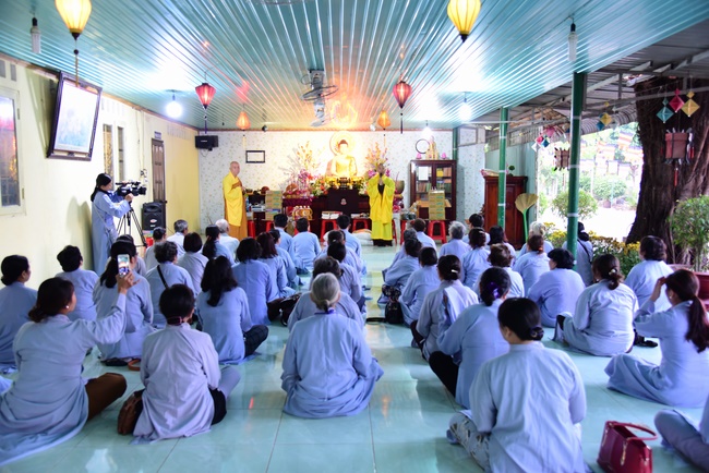 Offering nine branches of Hoang Phap Pagoda
