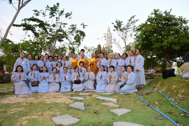 Offering nine branches of Hoang Phap Pagoda