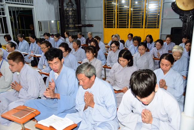 Offering nine branches of Hoang Phap Pagoda