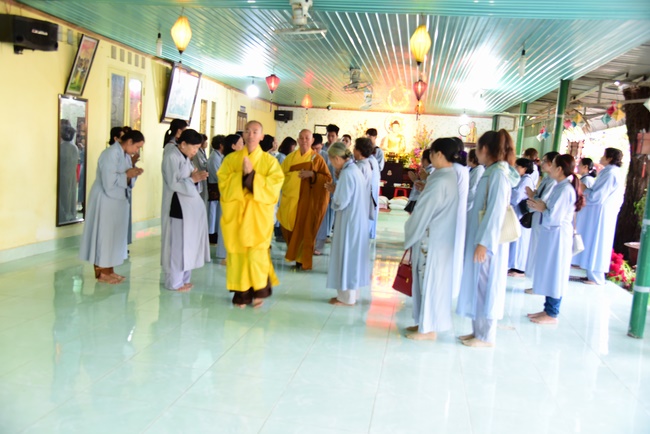 Offering nine branches of Hoang Phap Pagoda