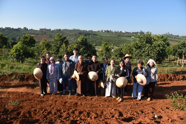 Offering nine branches of Hoang Phap Pagoda