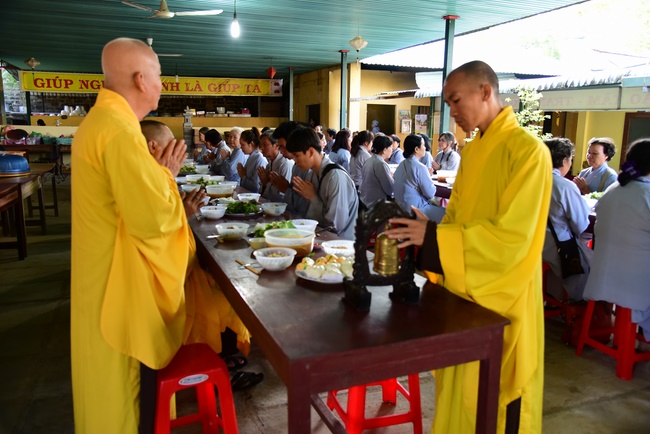 Offering nine branches of Hoang Phap Pagoda