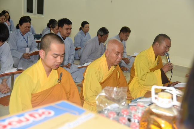 Offering nine branches of Hoang Phap Pagoda