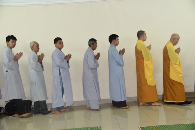 Offering nine branches of Hoang Phap Pagoda
