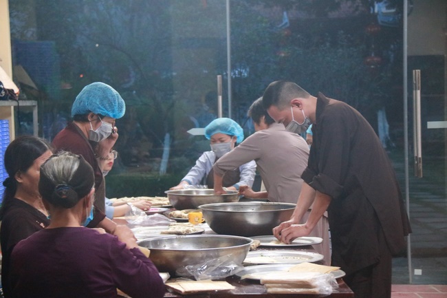 The retreat A comfortable day at Hoa Phuc Pagoda