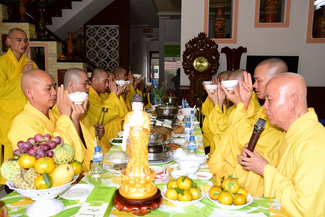 Praying for rebirth in Long An, Binh Duong and freeing creatures in Binh Thanh.