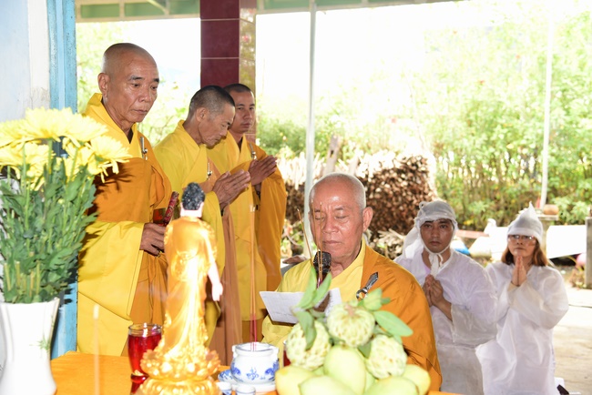 Praying for rebirth in Long An, Binh Duong and freeing creatures in Binh Thanh.