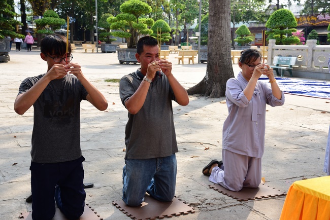 Praying for rebirth in Long An, Binh Duong and freeing creatures in Binh Thanh.