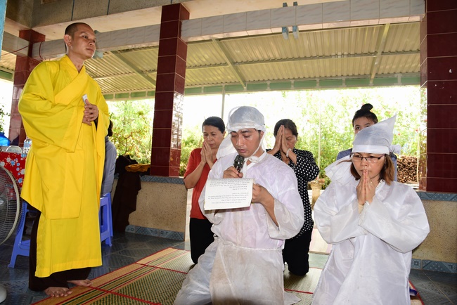 Praying for rebirth in Long An, Binh Duong and freeing creatures in Binh Thanh.