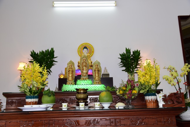 Praying for rebirth in Long An, Binh Duong and freeing creatures in Binh Thanh.