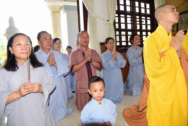 Praying for rebirth in Long An, Binh Duong and freeing creatures in Binh Thanh.