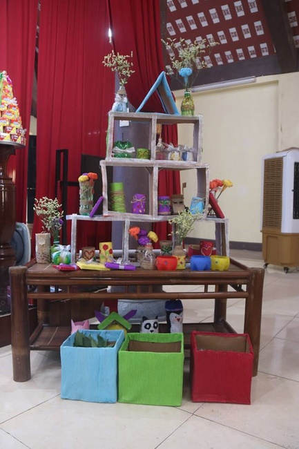 Learning how to protect the environment of 120 children at Hoa Phuc Pagoda