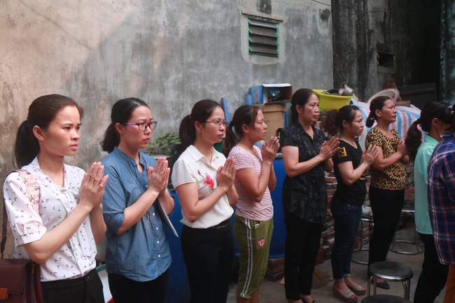 The ceremony groundbreaking to build charity houses in Ngoc Liep commune.