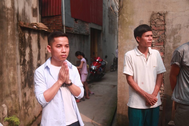 The ceremony groundbreaking to build charity houses in Ngoc Liep commune.