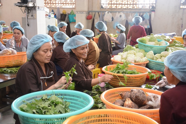 Dharma Talk “The Four Matters Cause Our Suffering” – 91st Seven-Day Retreat